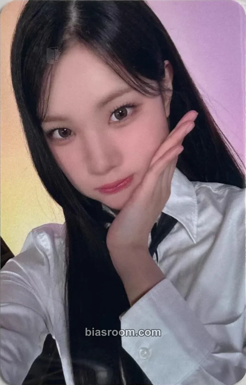 Juun FOCUS Photocard - Hearts2Hearts - Hearts2Hearts K-pop photocard