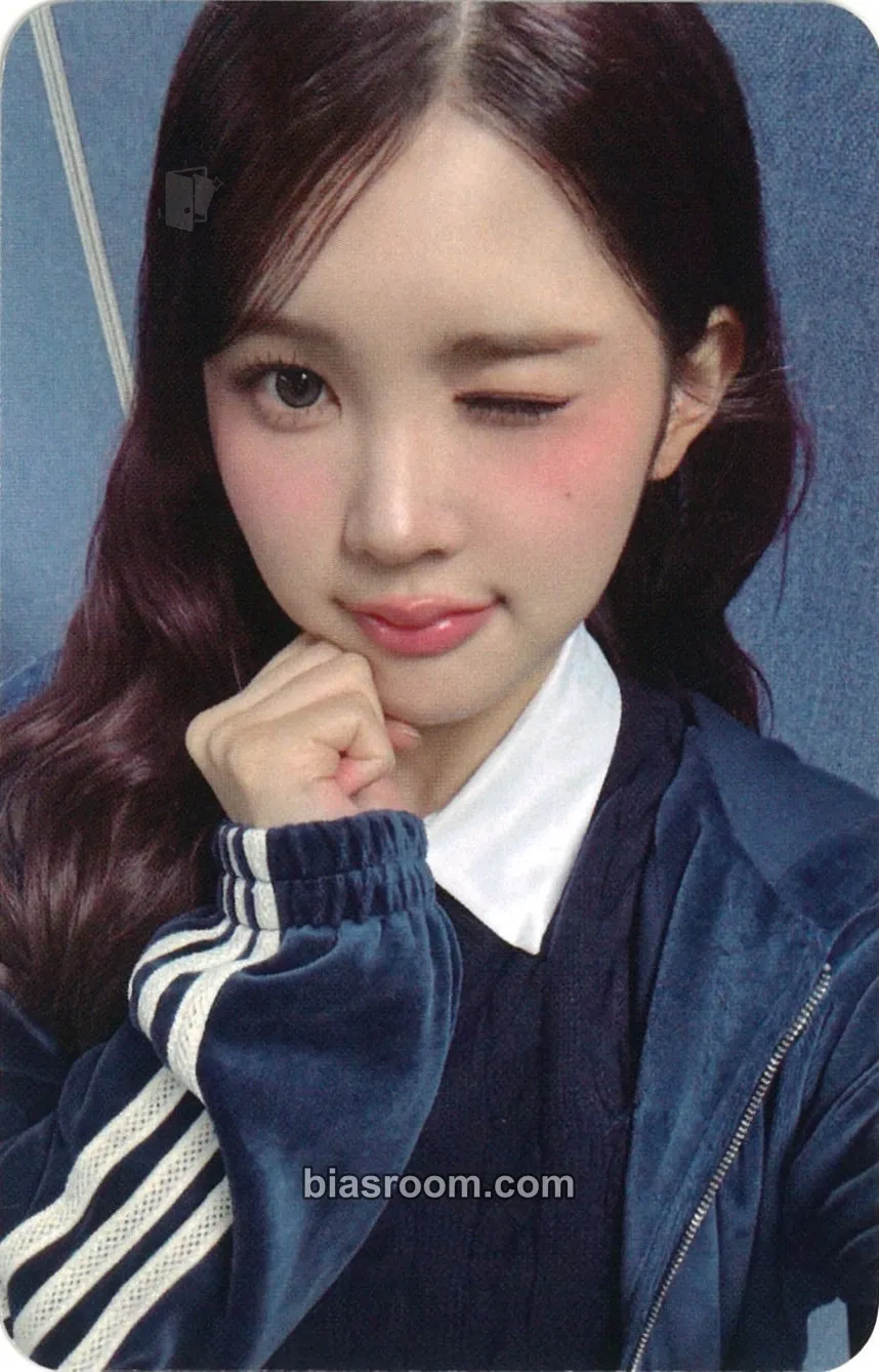 A-na FOCUS Photocard - Hearts2Hearts - Hearts2Hearts K-pop photocard