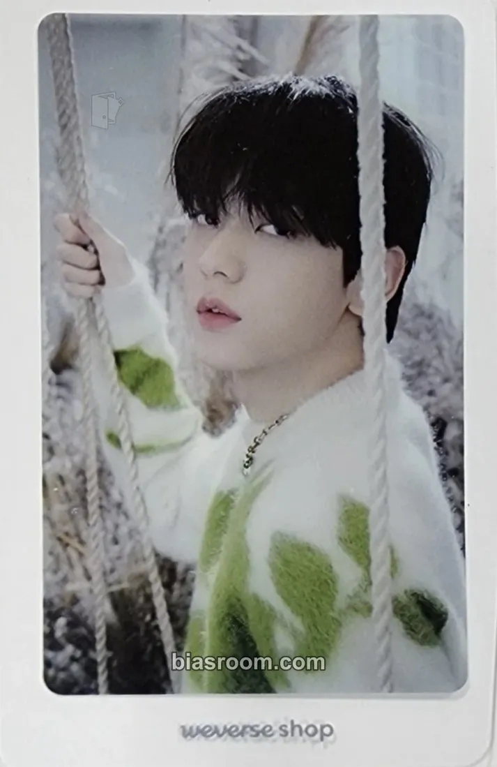 Soobin SWEET Photocard - TOMORROW X TOGETHER - TOMORROW X TOGETHER K-pop photocard