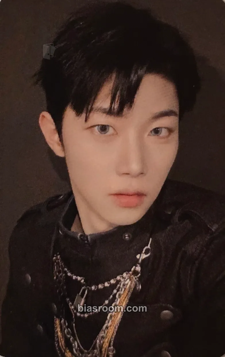 Hyunwoo HOUSE OF TRICKY : SPUR Photocard - xikers - xikers K-pop photocard