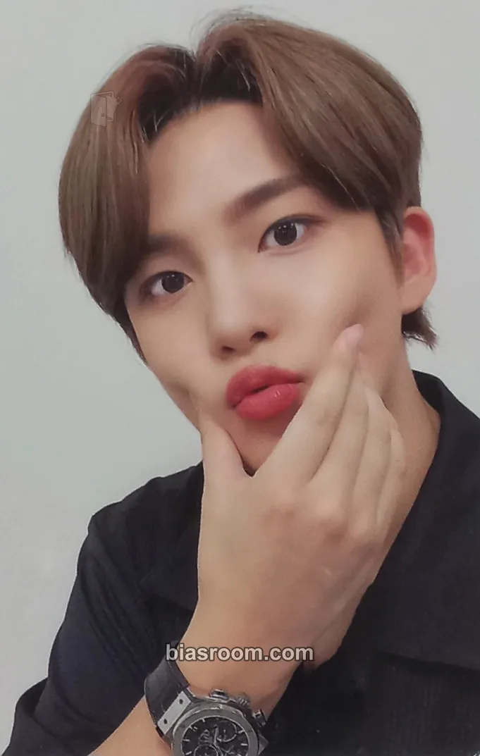 Jongho THE WORLD EP.2 : OUTLAW Photocard - ATEEZ - ATEEZ K-pop photocard