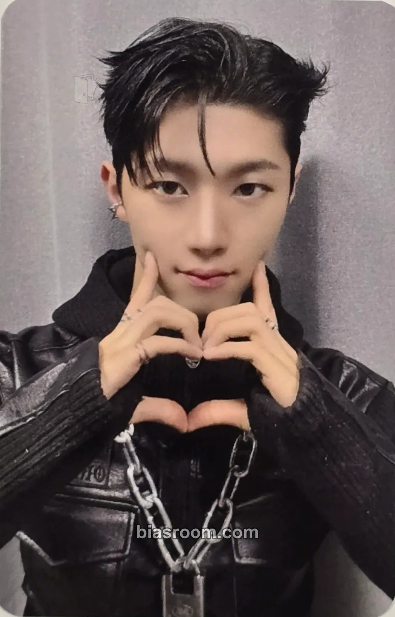 Hyunwoo HOUSE OF TRICKY : WRECKING THE HOUSE Photocard - xikers - xikers K-pop photocard