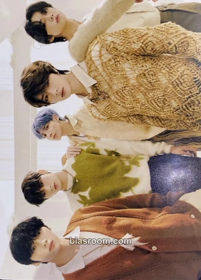 SWEET Photocard - TOMORROW X TOGETHER - TOMORROW X TOGETHER K-pop photocard