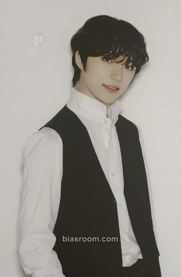 Beomgyu 2021 New Year's Eve Live Photocard - TOMORROW X TOGETHER - TOMORROW X TOGETHER K-pop photocard