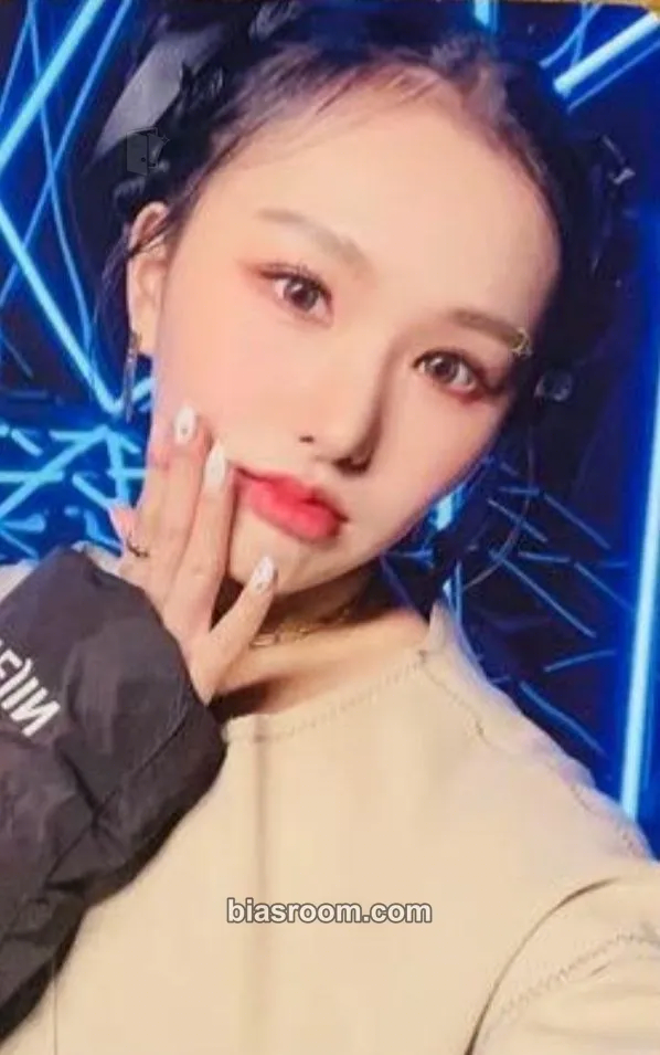 Hyejin XX Photocard - Craxy - Craxy K-pop photocard