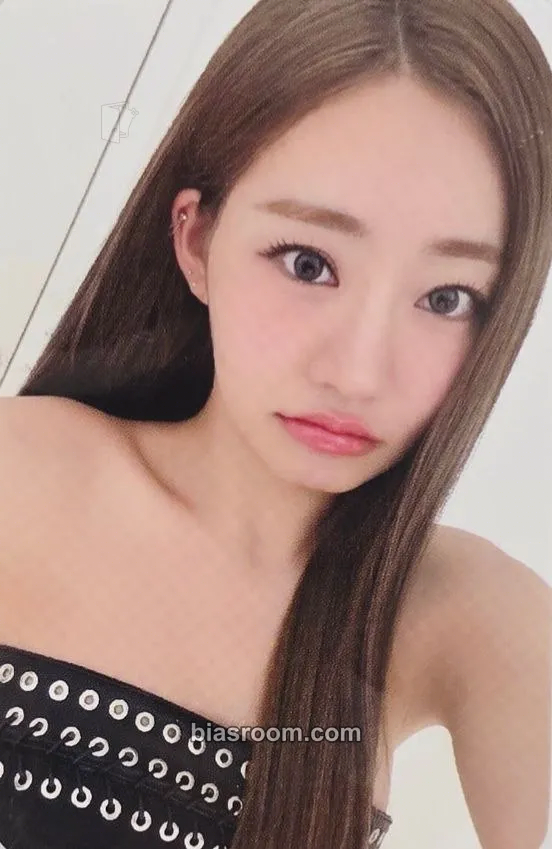 Julie 224 Photocard - KISS OF LIFE - KISS OF LIFE K-pop photocard
