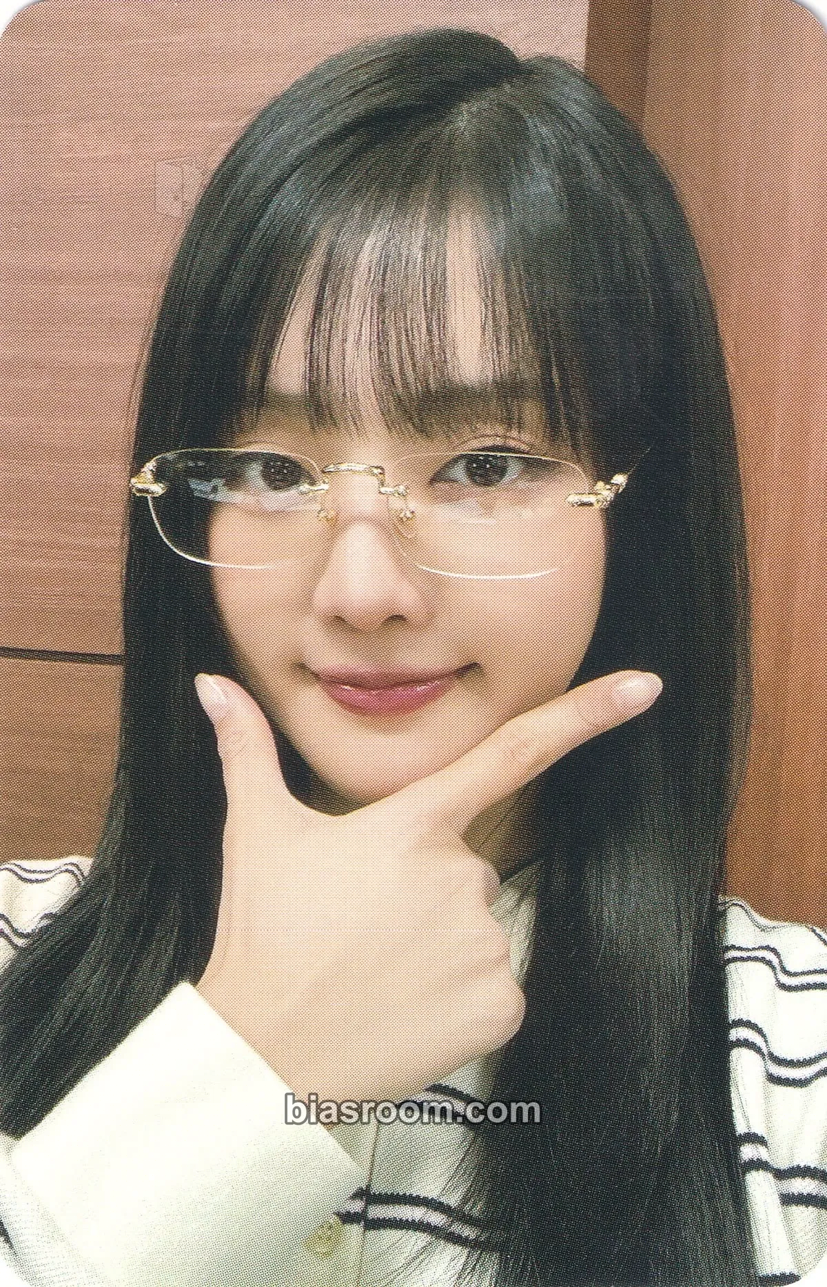 Minnie We are Photocard - i-dle - i-dle K-pop photocard