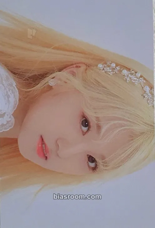 Nako BLOOM*IZ Photocard - IZ*ONE - IZ*ONE K-pop photocard