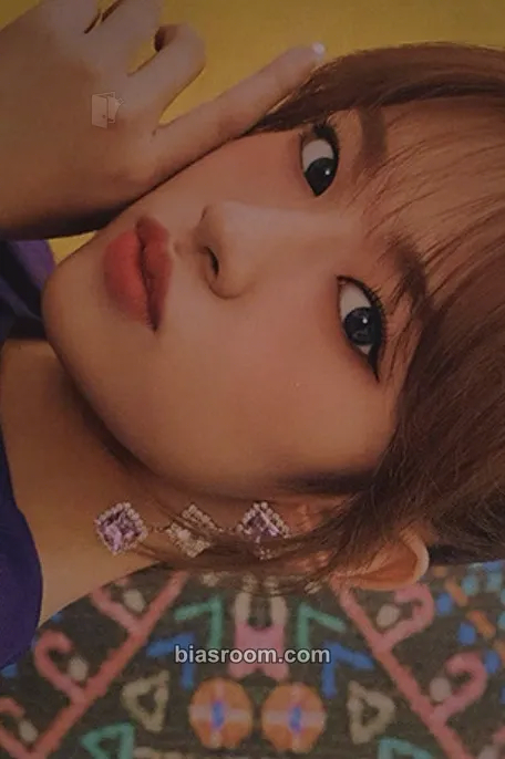 Yujin BLOOM*IZ Photocard - IZ*ONE - IZ*ONE K-pop photocard