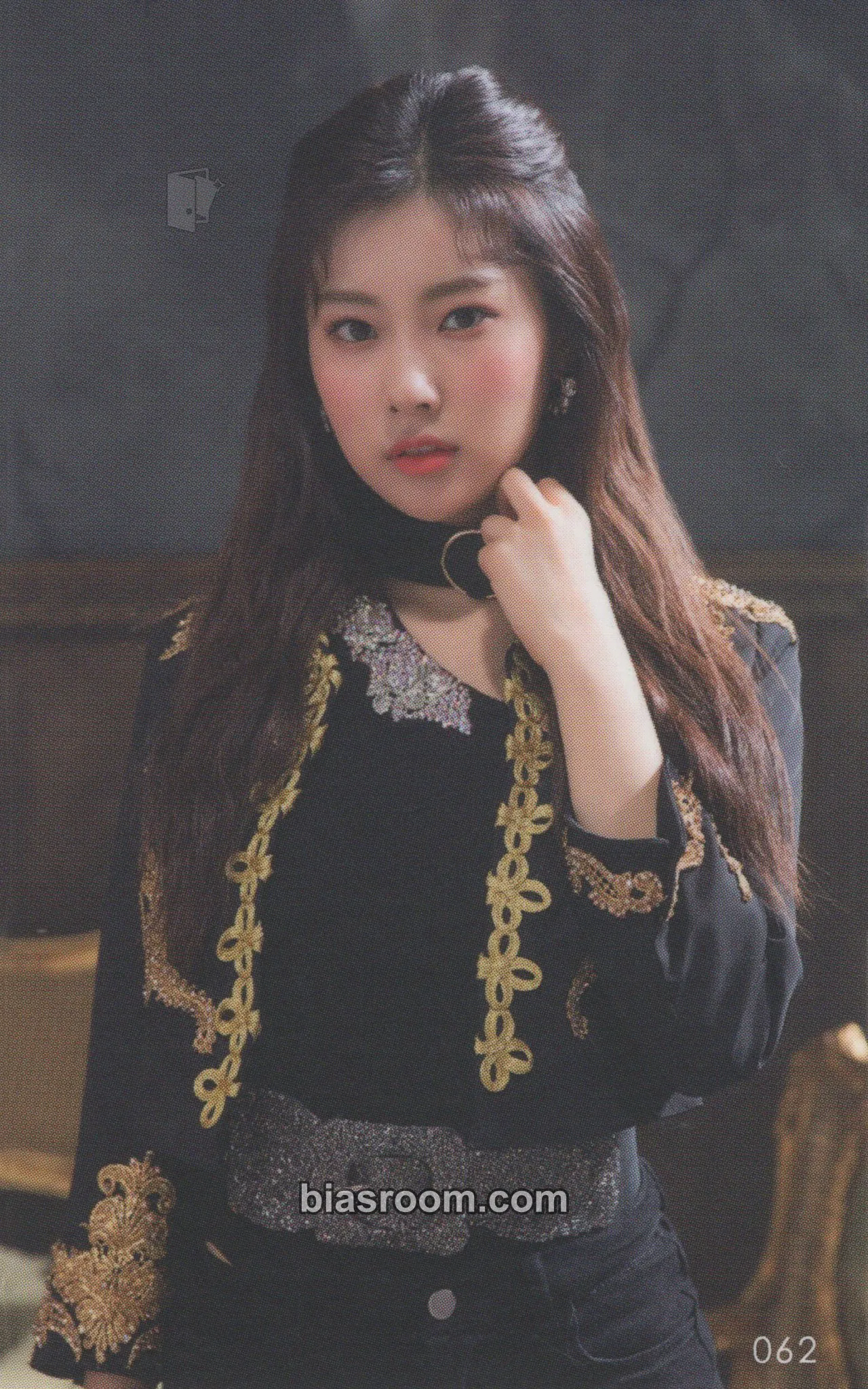 Hyewon Vampire Photocard - IZ*ONE - IZ*ONE K-pop photocard