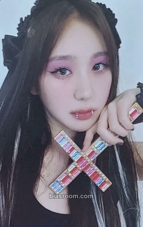 Lee Chaeyeon Hush Rush Photocard - Lee Chaeyeon K-pop photocard
