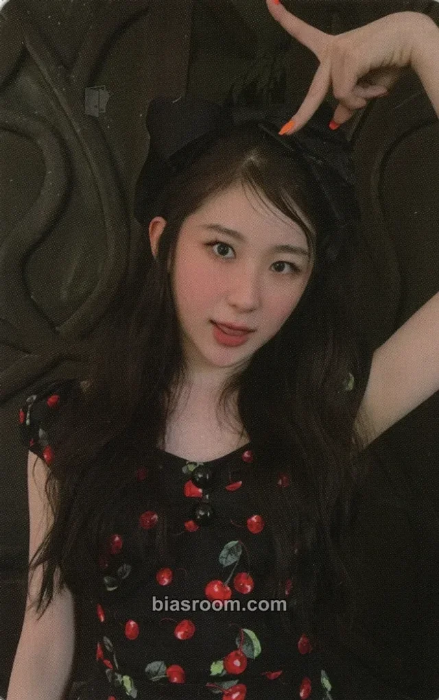 Lee Chaeyeon - Lee Chaeyeon - Hush Rush Album album photocard korean album vampire version