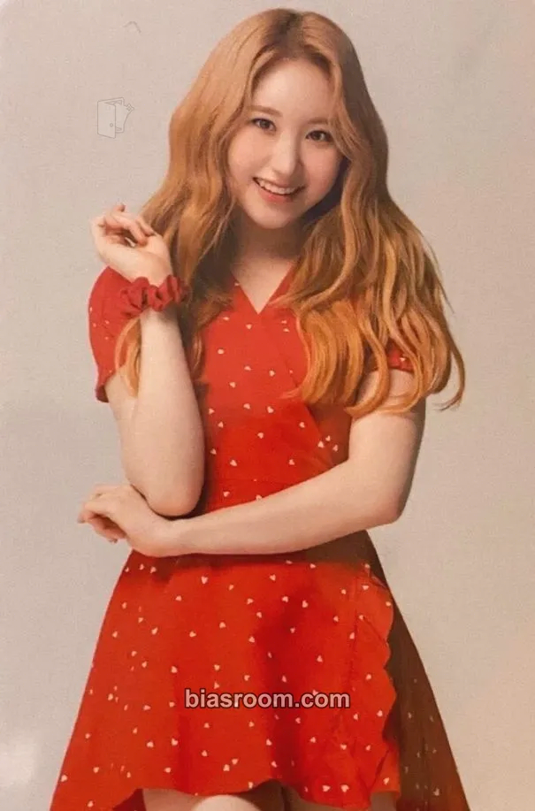 Lee Chaeyeon Twelve Photocard - IZ*ONE - IZ*ONE K-pop photocard