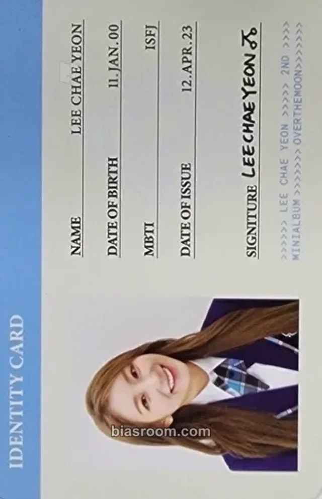 Lee Chaeyeon - Lee Chaeyeon - Over The Moon Album album photocard day version