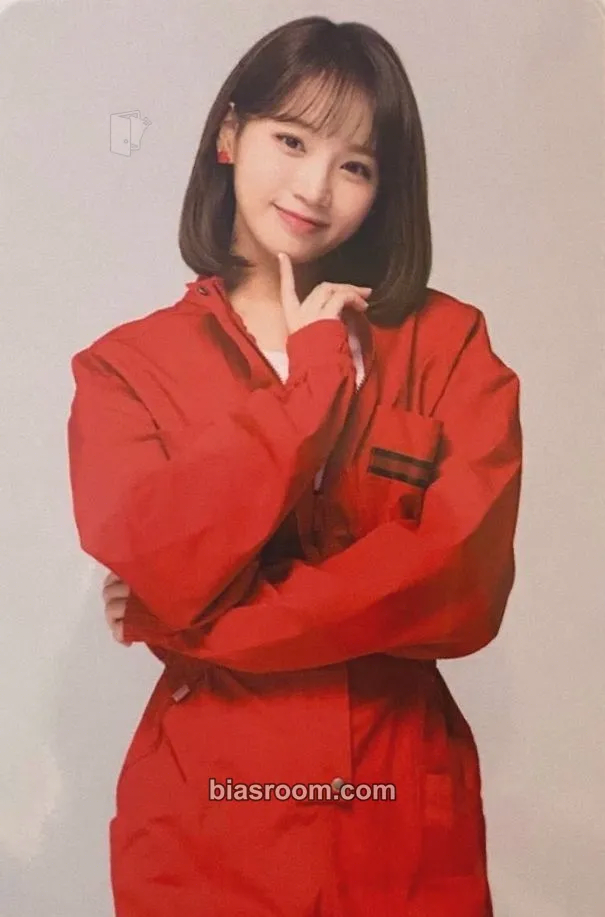Kim Chaewon Twelve Photocard - IZ*ONE - IZ*ONE K-pop photocard