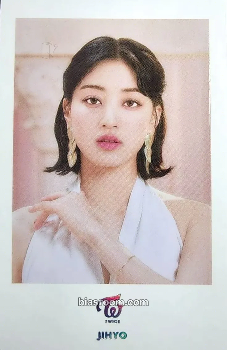Jihyo TWICE 5th World Tour Ready to Be Photocard - TWICE - TWICE K-pop photocard