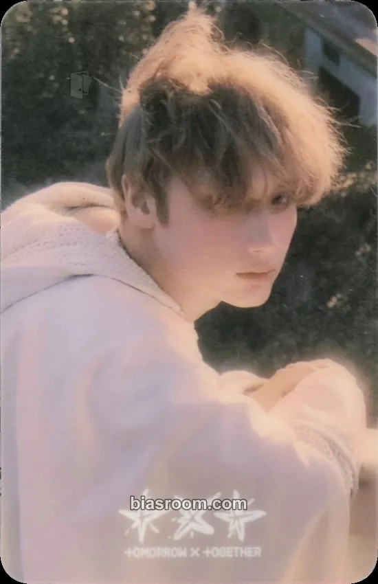 Huening Kai Minisode 3: Tomorrow Photocard - TOMORROW X TOGETHER - TOMORROW X TOGETHER K-pop photocard