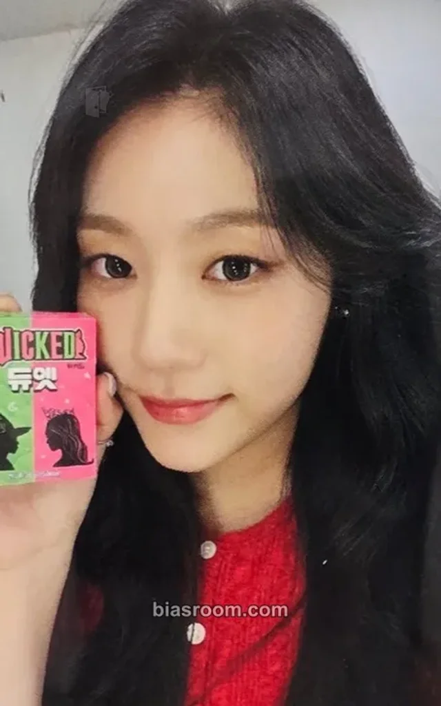 Kandis - Venny - Playground Album minirecord shop fansign round 2