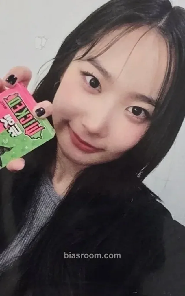 Kandis - Nine - Playground Album minirecord shop fansign round 2