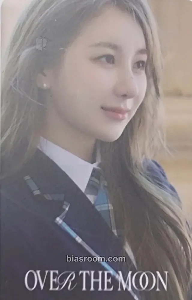 Lee Chaeyeon - Lee Chaeyeon - Over The Moon Album album photocard poca album day version