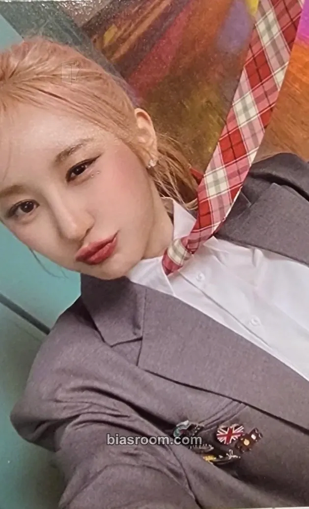 Lee Chaeyeon Over The Moon Photocard - Lee Chaeyeon K-pop photocard