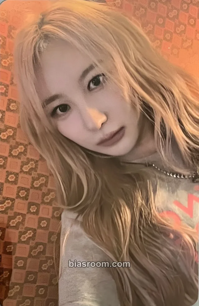 Lee Chaeyeon - Lee Chaeyeon - Over The Moon Album album photocard poca album day version