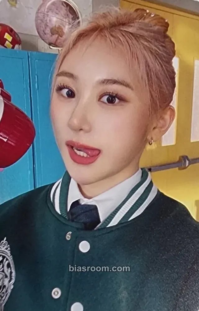 Lee Chaeyeon - Lee Chaeyeon - Over The Moon Album lucky draw apple music