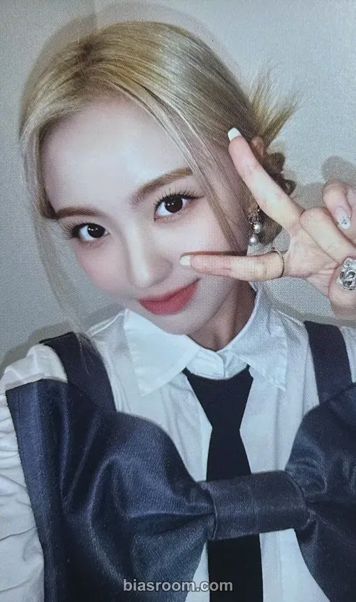 Yeseo FLY-BY Photocard - Kep1er - Kep1er K-pop photocard