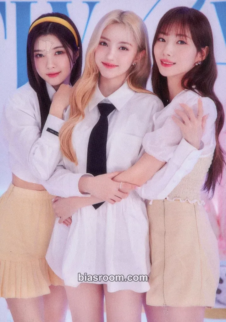 FLY-BY Japan Concert Tour Photocard - Kep1er - Kep1er K-pop photocard