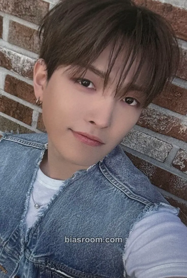 Hongjoong GOLDEN HOUR : Part.3 Photocard - ATEEZ - ATEEZ K-pop photocard