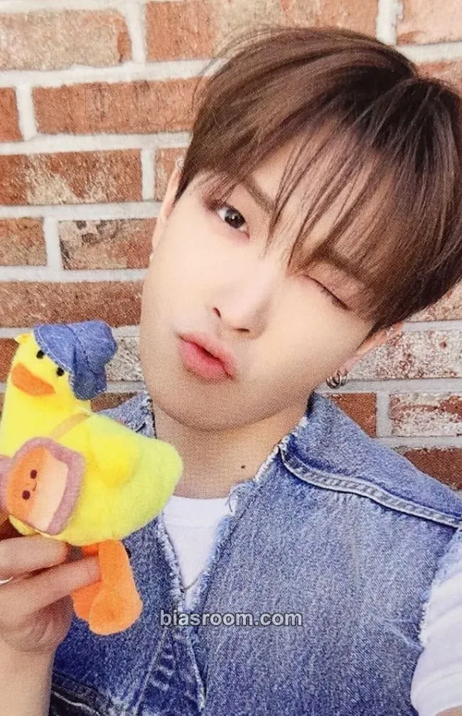 Hongjoong GOLDEN HOUR : Part.3 Photocard - ATEEZ - ATEEZ K-pop photocard