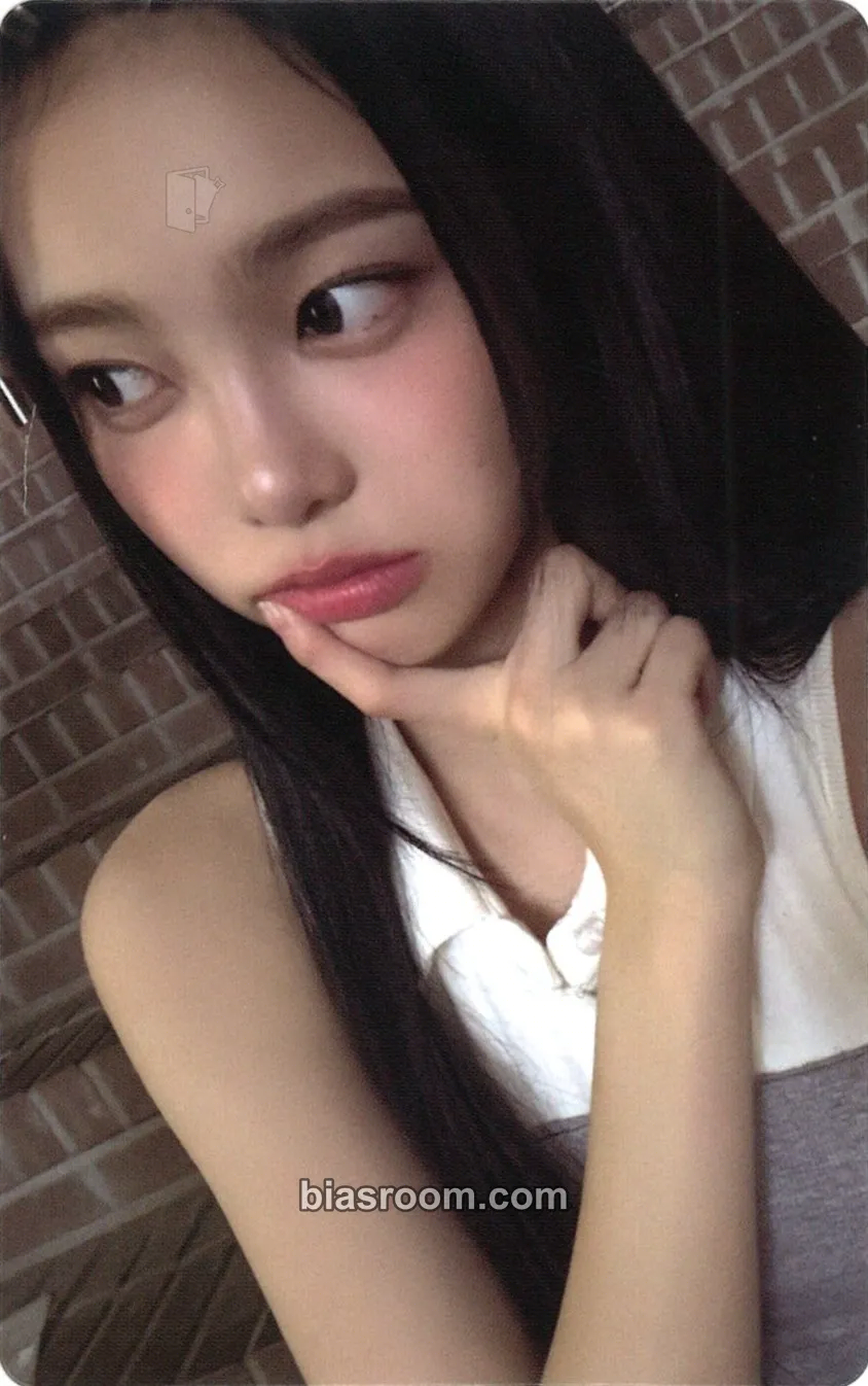 Ian FOCUS Photocard - Hearts2Hearts - Hearts2Hearts K-pop photocard