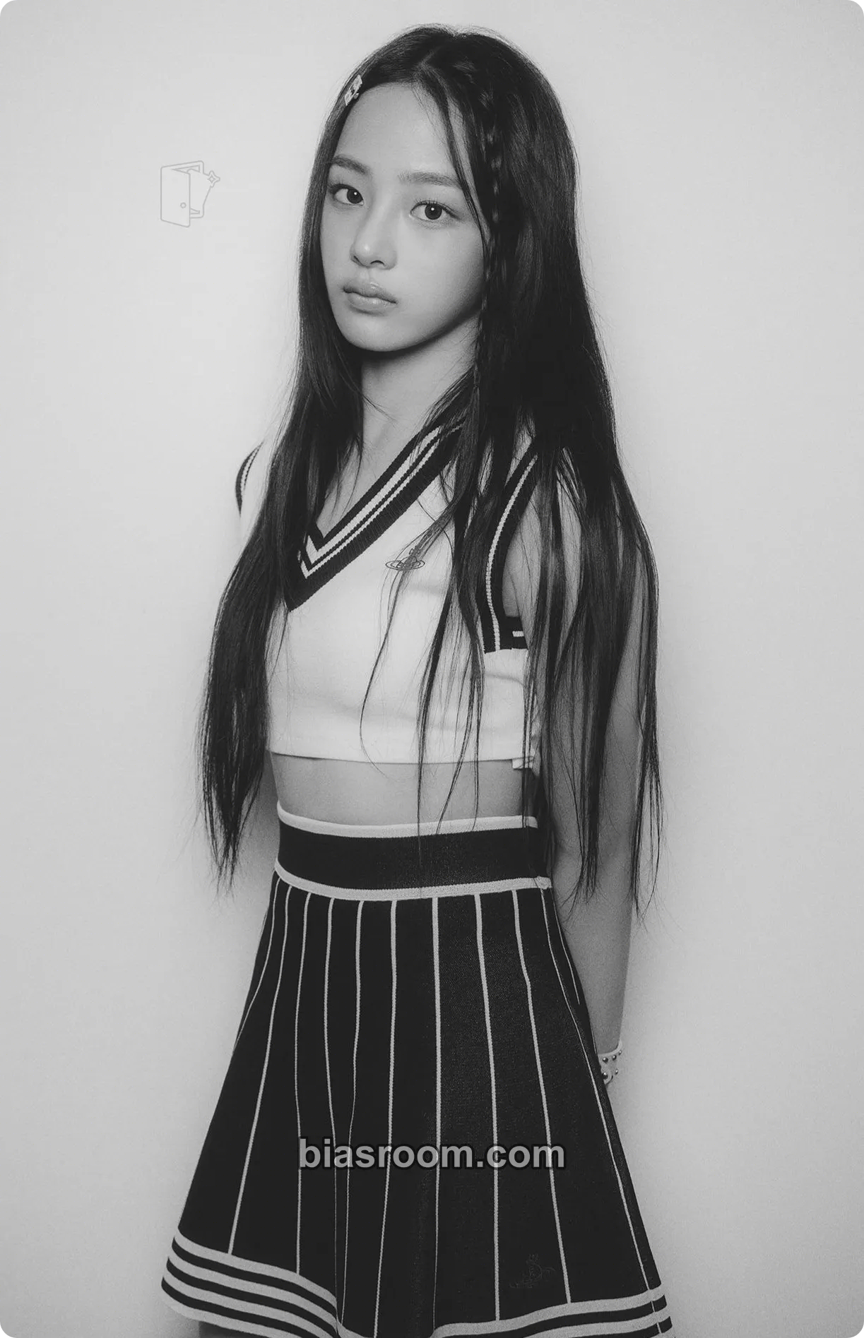 Minji Weverse Con 2023 Photocard - NewJeans - NewJeans K-pop photocard