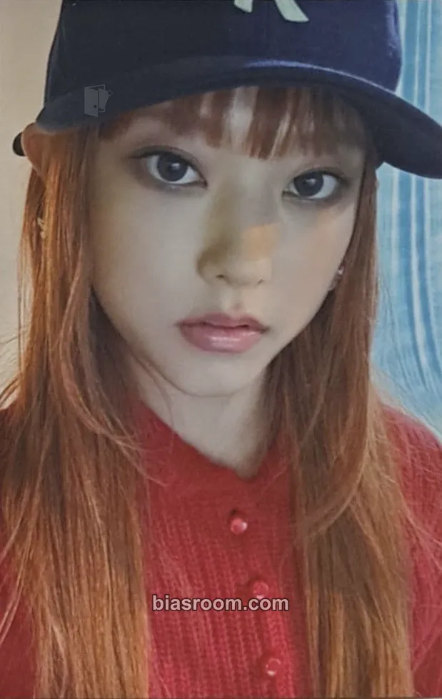 Haerin NewJeans “OMG” Photocard - NewJeans - NewJeans K-pop photocard