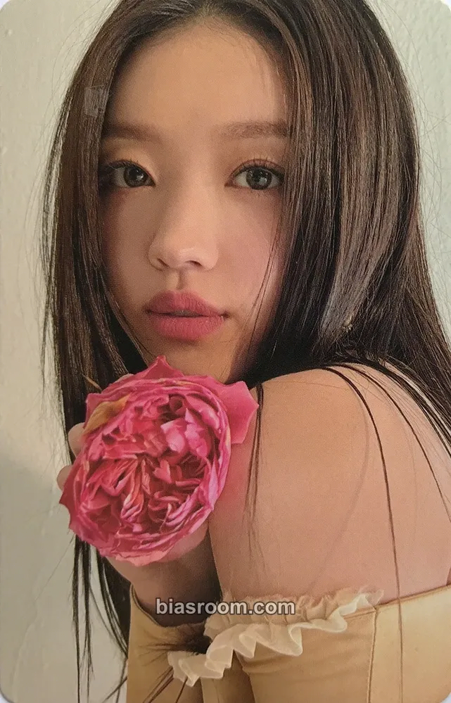 YooA Real Love Photocard - OH MY GIRL - OH MY GIRL K-pop photocard