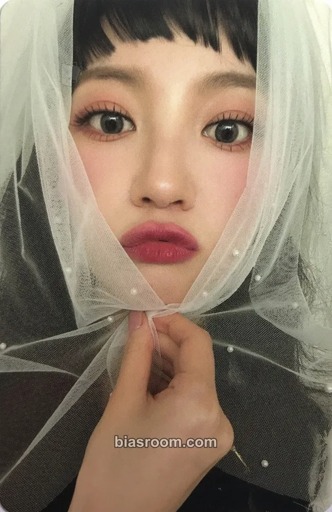 Yubin Real Love Photocard - OH MY GIRL - OH MY GIRL K-pop photocard