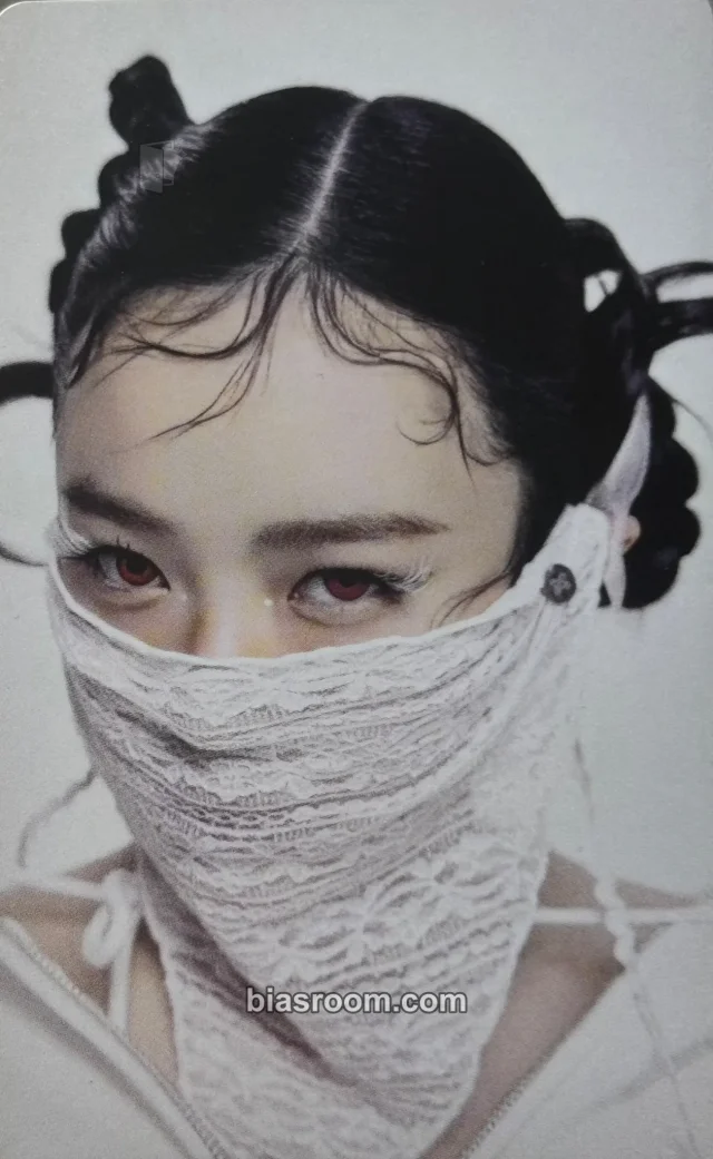 NewJeans - Hanni - ComplexCon 2025 Event merch photocard trading card