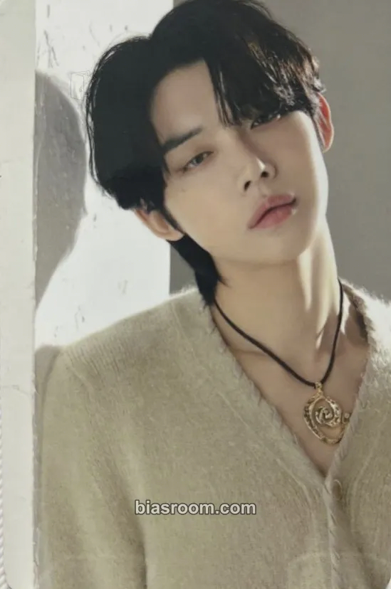 Yeonjun SWEET Photocard - TOMORROW X TOGETHER - TOMORROW X TOGETHER K-pop photocard