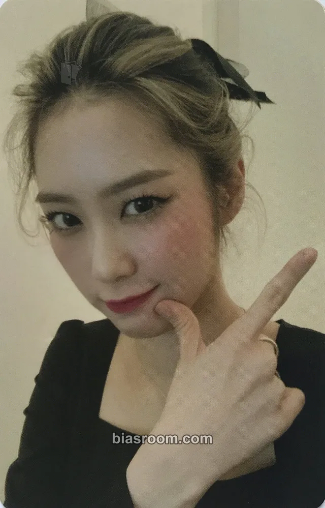 Jiho Real Love Photocard - OH MY GIRL - OH MY GIRL K-pop photocard