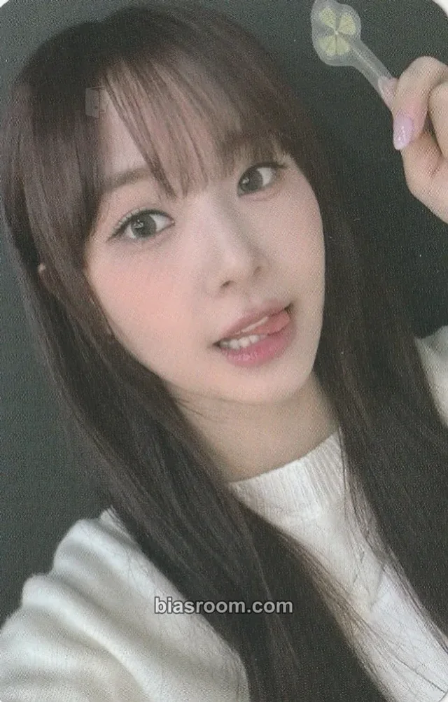 FIFTY FIFTY - Hana - Love Tune Album kpop store video call (fancall)