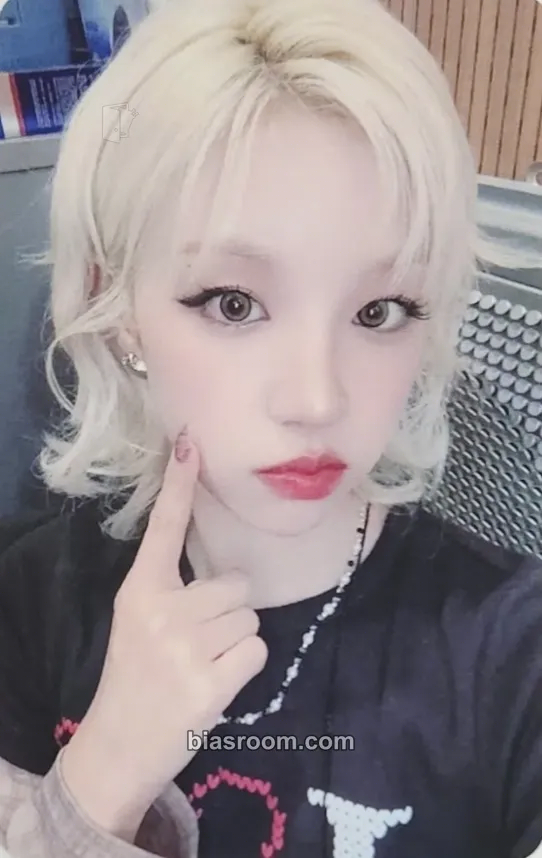 Yuqi We are Photocard - i-dle - i-dle K-pop photocard