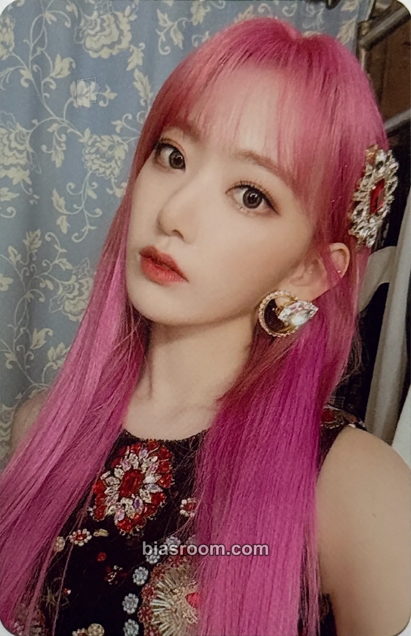 Sakura One-reeler / Act IV Photocard - IZ*ONE - IZ*ONE K-pop photocard