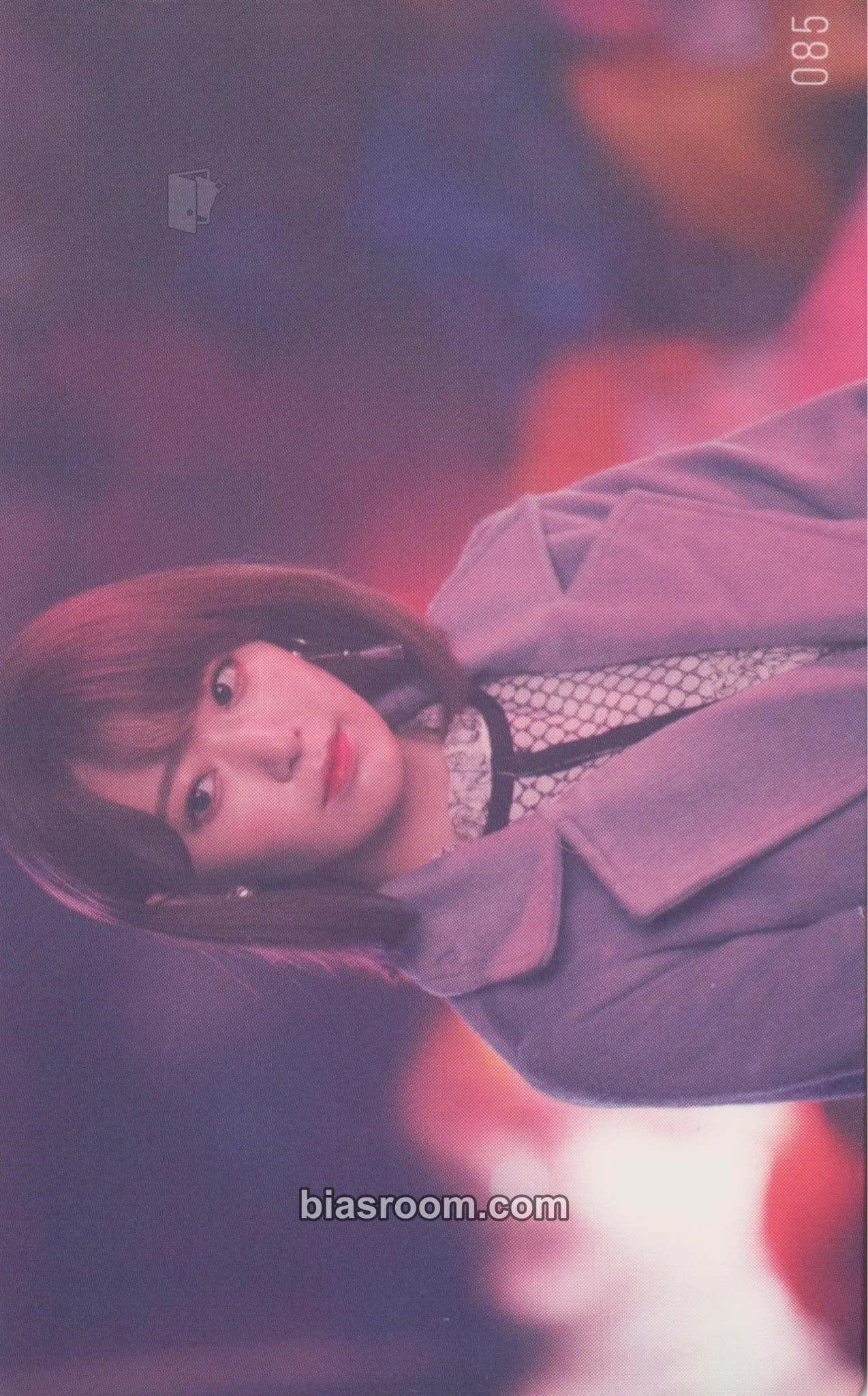 Sakura Suki to Iwasetai Photocard - IZ*ONE - IZ*ONE K-pop photocard