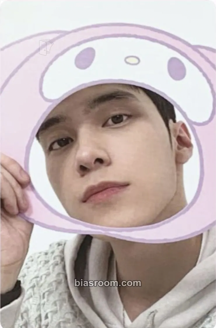 Hendery SANRIO x NCT Photocard - NCT - NCT K-pop photocard
