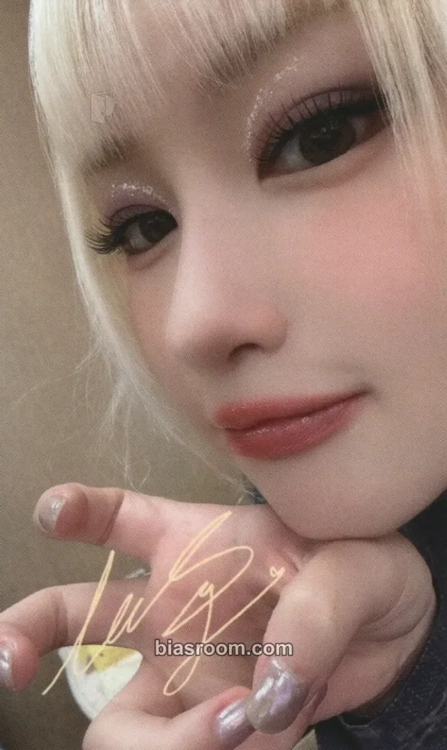 Dreamcatcher - Siyeon - Luck Inside 7 Doors World Tour Event taipei photocard set printed autographed