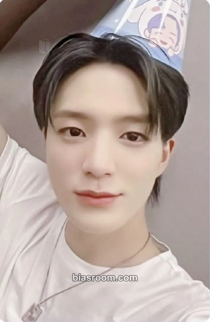 Jeno SANRIO x NCT Photocard - NCT - NCT K-pop photocard