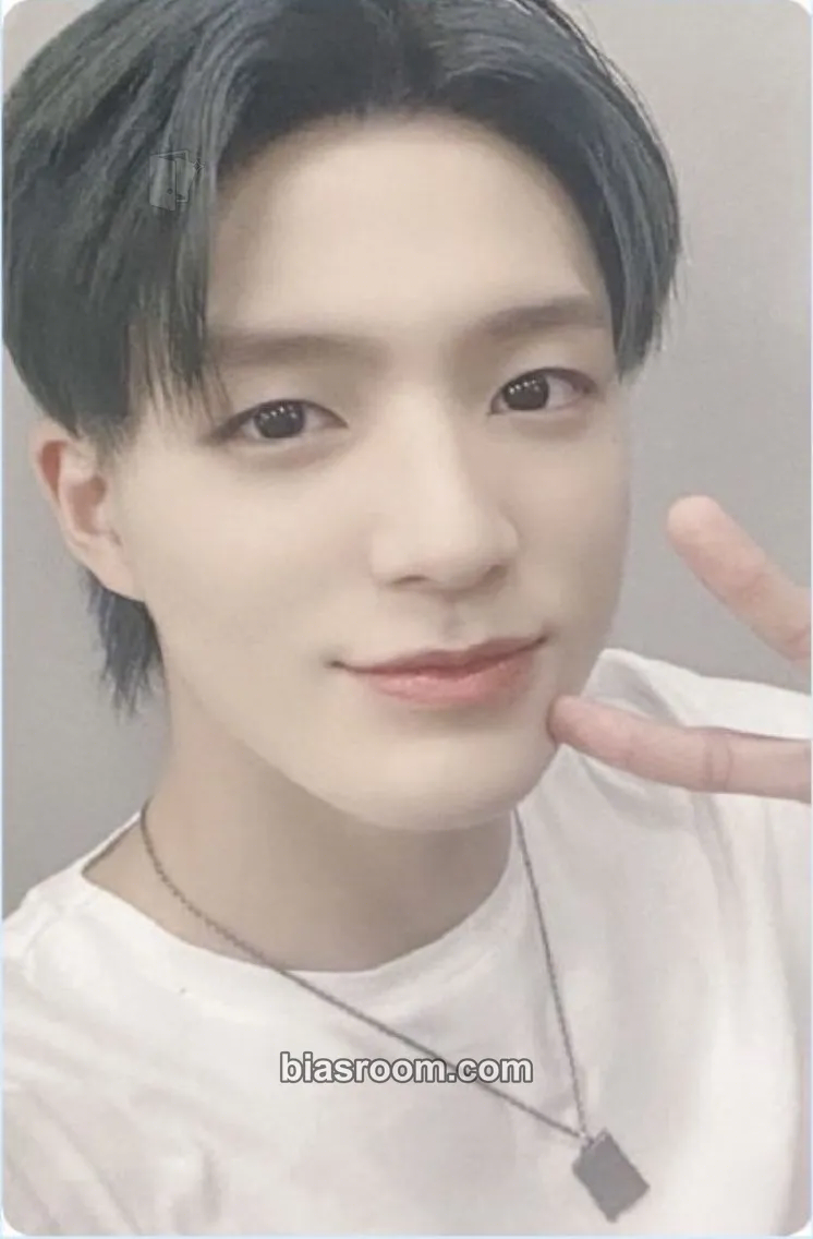 Jeno SANRIO x NCT Photocard - NCT - NCT K-pop photocard