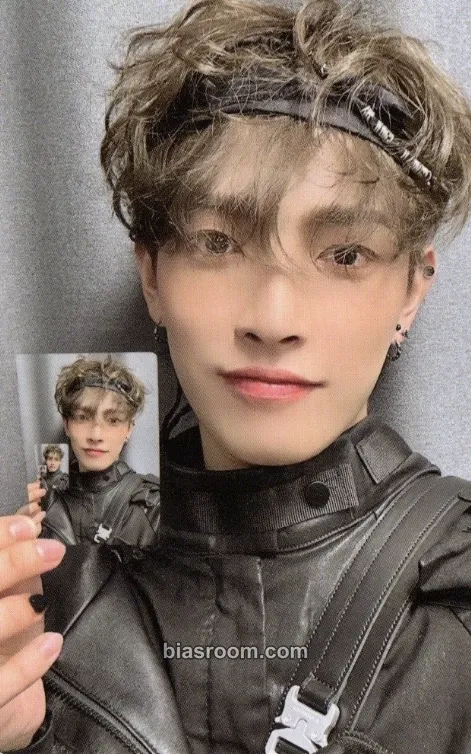 Hongjoong THE WORLD EP.FIN : WILL Photocard - ATEEZ - ATEEZ K-pop photocard