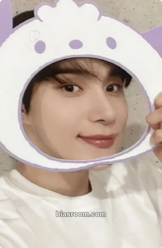 Jungwoo SANRIO x NCT Photocard - NCT - NCT K-pop photocard