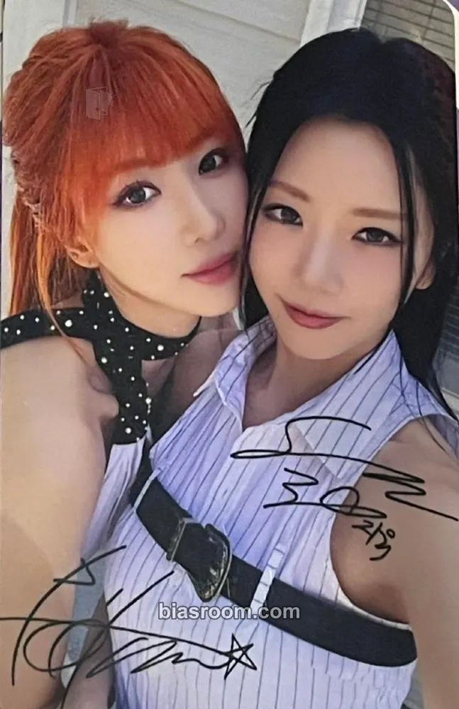 Luck Inside 7 Doors World Tour Photocard - Dreamcatcher - Dreamcatcher K-pop photocard